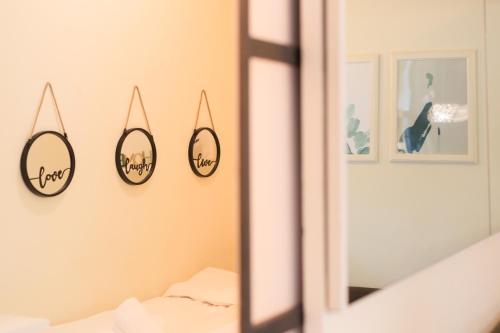 AIOLOS glyfada centre apartment 1