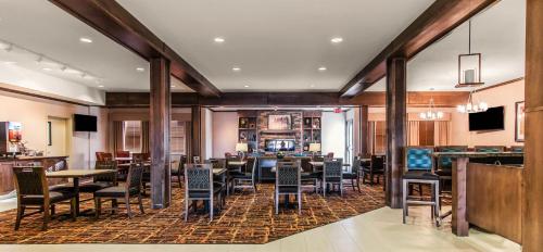 Bar/lounge, MainStay Suites Watford City in Watford City (ND)
