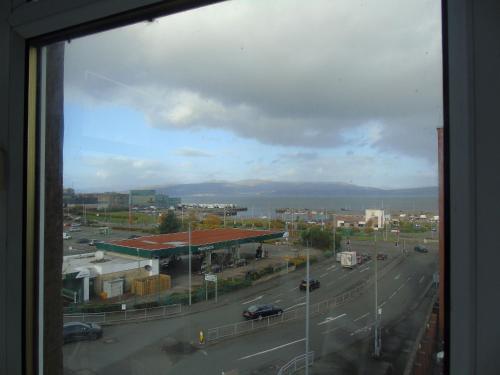 المنطقة المحيطة, Snug - Grian-aig Apartment in Greenock