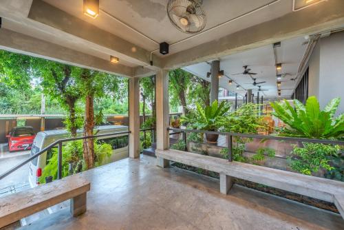 Garden, SHIN Muffin ABAC Bangna  in Samut Prakan