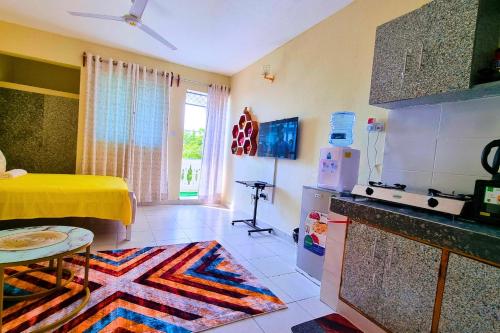 Studio Apartment by Beyond Vacay in FigTree Apartments Unit 404 Studio Apartment by Beyond Vacay in FigTree Apartments Unit 404