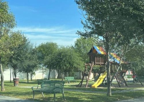 casa Apodaca cerca del aeropuerto in Sin Nombre de Col 26