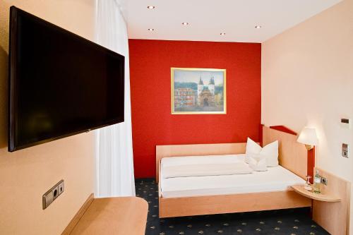 Large Single Room