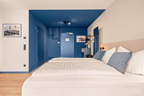 1 queen bed