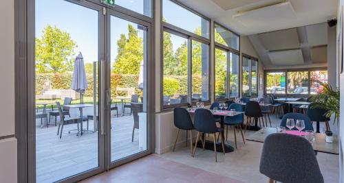 Sure Hotel by Best Western Biarritz Aeroport - main image