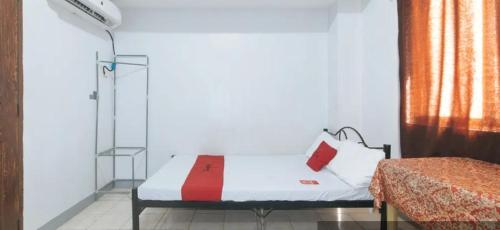 Marco's Economy Room For Rent near NAIA, Manila