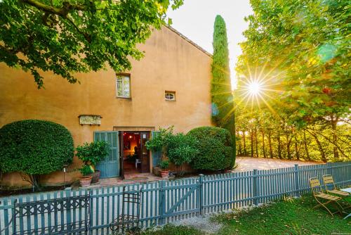 Le Domaine des Grès Luberon - Hôtel - Restaurant Sous les Platanes - Restaurant 901 côté piscine – Lagnes