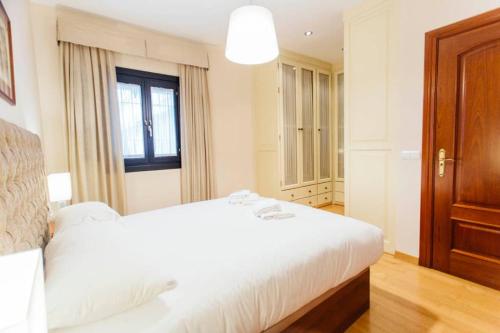 Duplex with terrace- 5Bd 3Bth- Center, Sevilla (Foto 7)