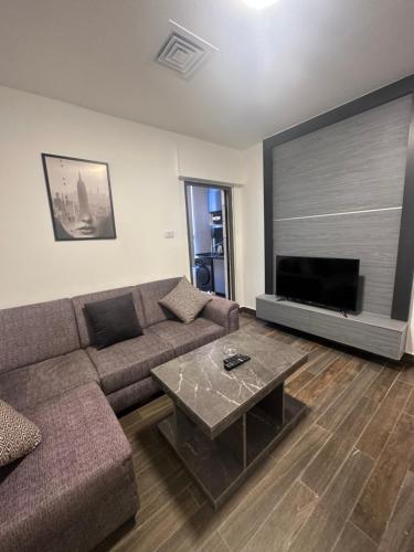 central apartment for rent 20 - main image
