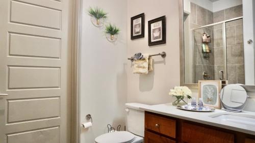 Close to Everything in Downtown King bed Free Onsite Parking and WiFi, Houston (fotografie 10)