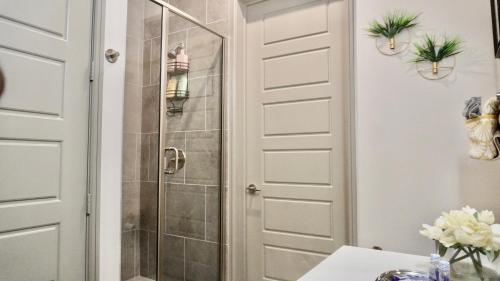 Close to Everything in Downtown King bed Free Onsite Parking and WiFi, Houston (fotografie 9)