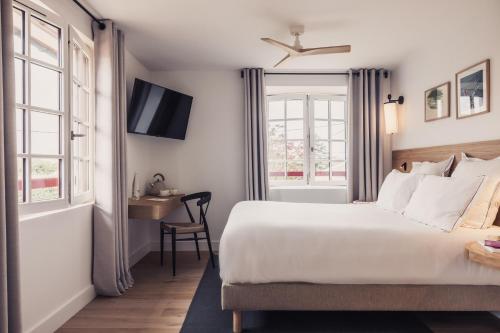Hôtel INDARRA & SPA - Piscine – Arbonne, MO