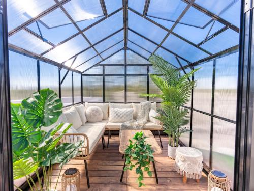 The Tropical Greenhouse at Bishop Arts in Dallas, USA