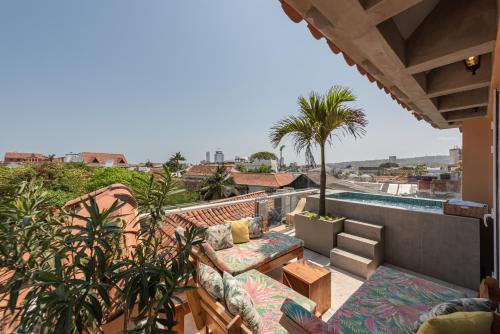 Townhouse Boutique Hotel & Rooftop