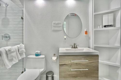 Palms Resort Main House - Key West in Sugarloaf Shores, USA
