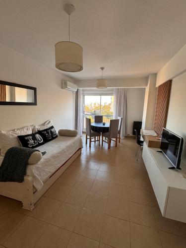 . Dpto comodo, luminoso y con una hermosa vista de Salta