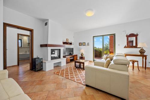 ห้องส่วนกลางสำหรับนั่งเล่น/ดูทีวี, Villa Maddalena in ราเดติชิ