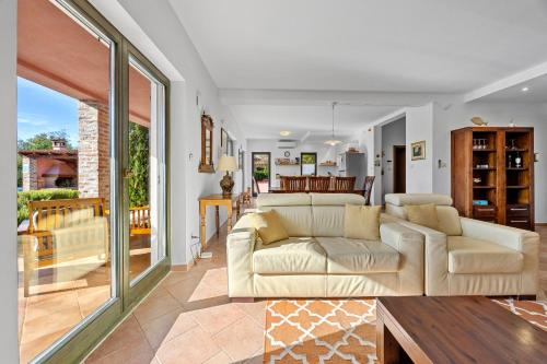 ห้องส่วนกลางสำหรับนั่งเล่น/ดูทีวี, Villa Maddalena in ราเดติชิ