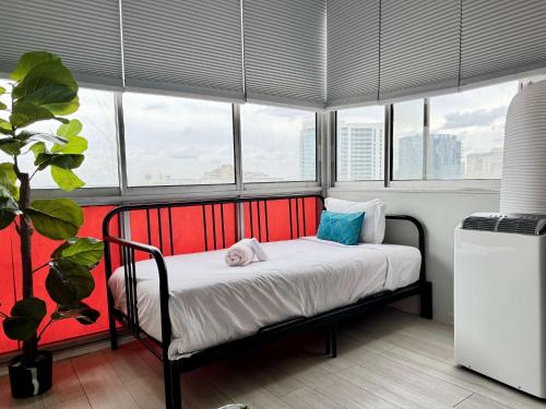 ATL Downtown 2BR King Bed Free Parking LM2007 in Atlanta, USA