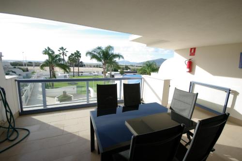 Apartment with Pool View  image 7