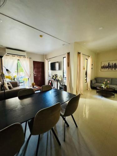 Cozy home sweet home for holiday! in Bacayan