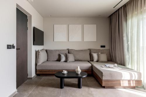 Elios Hill Room Type - Two-Bedroom Suite