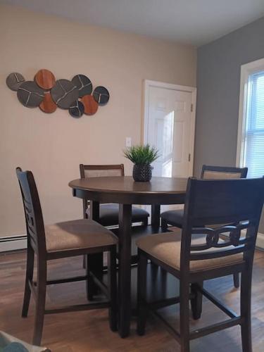The Macro Suite at Mt Pleasant NEW 2B Apt Parking in Providence, USA