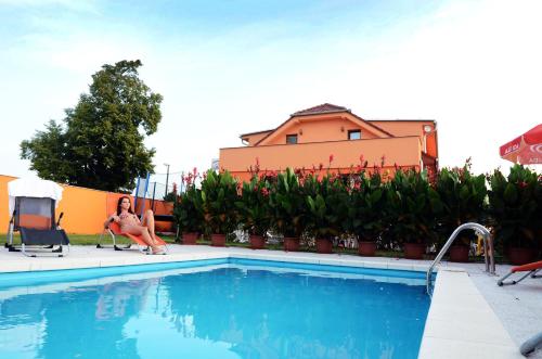 Swimming pool, Penzion Relax Martina in Ceske Budejovice