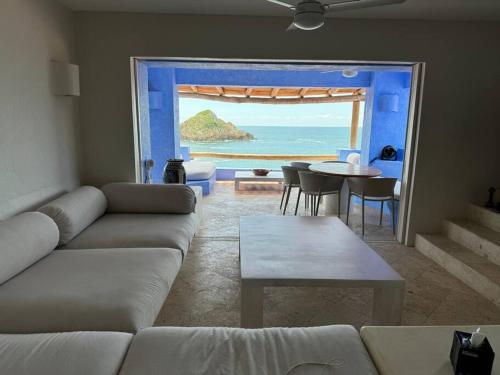 Casita Hermanitas - 3 bedroom panoramic ocean views with private cook in Costa Careyes