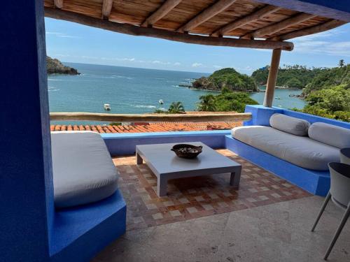 Casita Hermanitas - 3 bedroom panoramic ocean views with private cook in Costa Careyes
