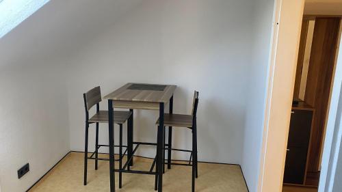 2 Zimmer Wohnung nahe Galopprennbahn in Iffezheim