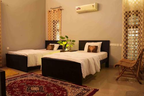 2 twin beds