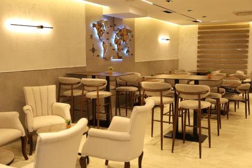 Restoranas, Hotel Luna in Prizrenas