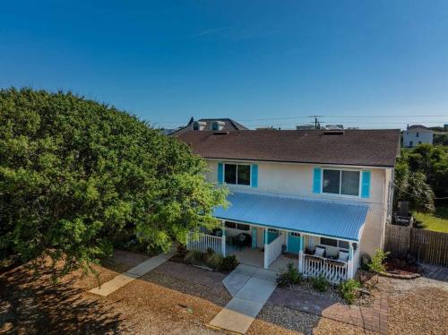 Dog-friendly home steps from the beach Grill and Patio in St. Augustine, USA