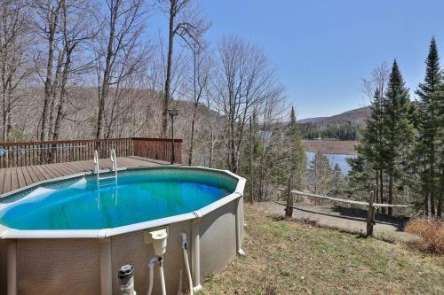 Le Courchevel Luxe Chalet Private Pool Jacuzzi in Saint Adolphe D'Howard (QC)