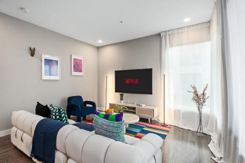 Cozy Oasis in West Hollywood! Parking & Swimming pool in Los Angeles, USA