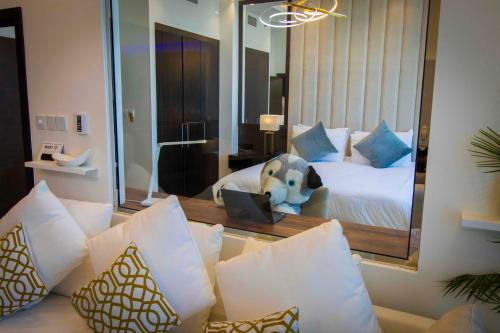 Vacation Friendly Beach View Luxury 1Bedroom- Walk To Beach & Mall, Дубай (фото 5)