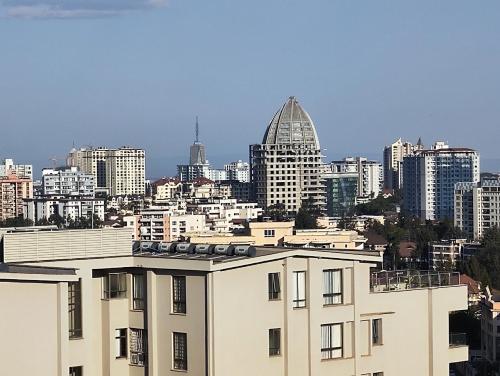 The City Nest - Fully Packed Self Catering Apt