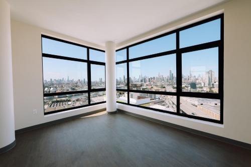 Holiday Inn Express Long Island City E New York By IHG - image 13