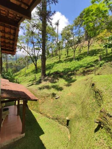 Linda casa em Visconde de Mauá perto da cachoeira (Linda casa em Visconde de Maua perto da cachoeira) in Bocaina De Minas