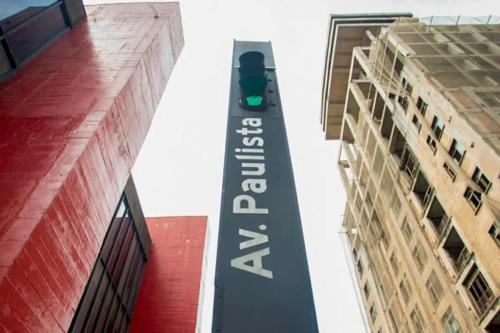 FLAT Completo próx. Av Paulista 1 Vaga serv. Hotel, Сан-Паулу