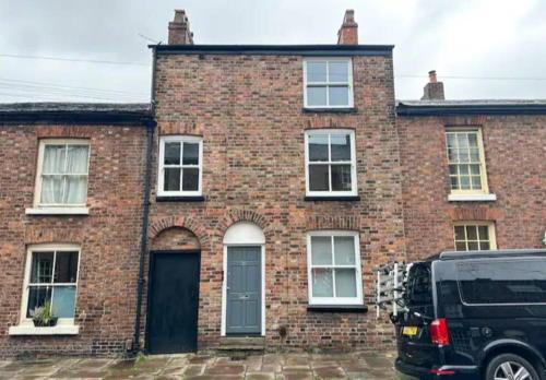 Vedere exterior, Modern Luxury 4 Bed House in Heart of Macclesfield in Macclesfield Central