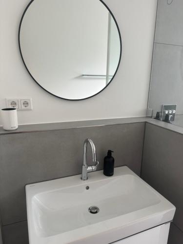 Frisch sanierte Altbauwohnung Helmholtzplatz, Berlin (Foto 5)