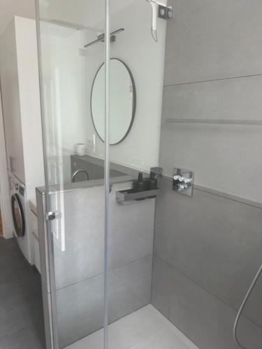 Frisch sanierte Altbauwohnung Helmholtzplatz, Berlin (Foto 6)