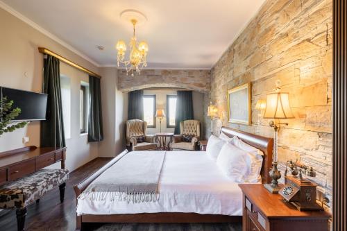 Alseides Boutique Hotel - image 9