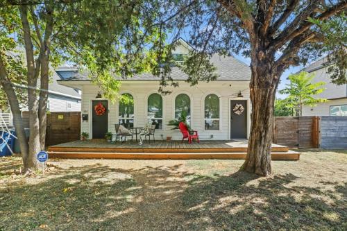Bishop Boho Movie House in Dallas, USA