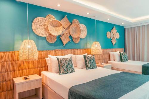 Suite with Sea View image 3