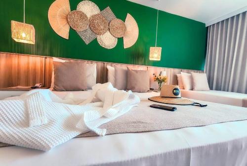 Deluxe Double Room with Balcony image 5