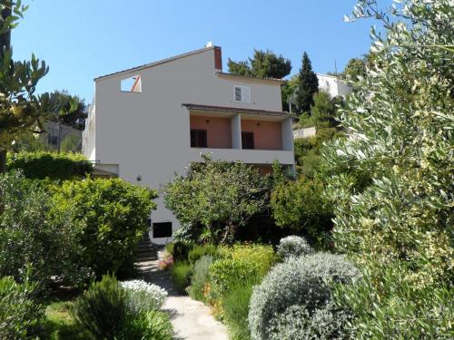 Apartments Mari - 40m from sea Dugi Rat