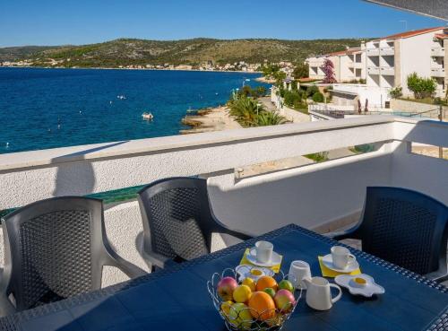 شرفة/ تراس, Apartments Bisernica in روجوزنيكا